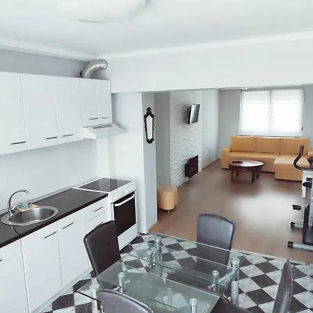 Beautiful, Relaxing In Downtown Appartement